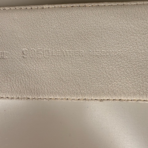 Ann Taylor White Wide Leather Belt with Tortoise Resin Buckle, Size M (35”) - Picture 6 of 7